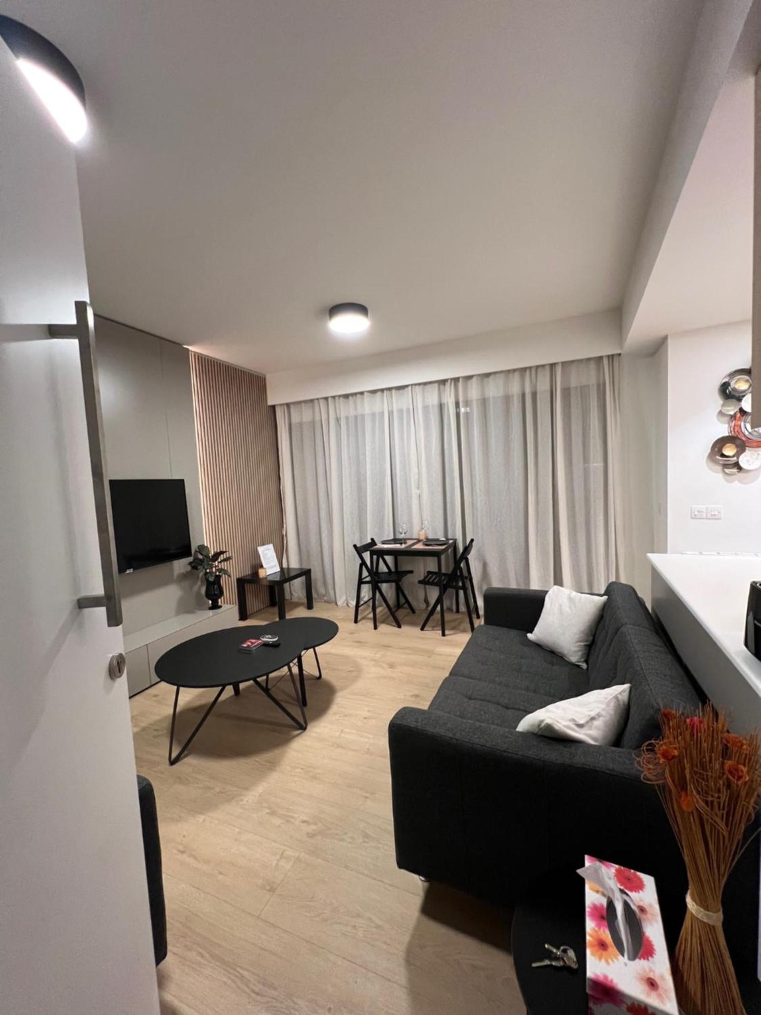 Daniela'S Modern Apartment Strovolos Extérieur photo